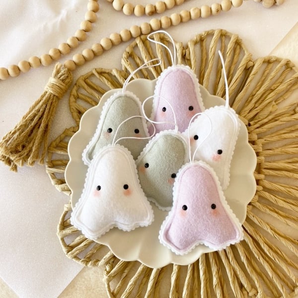 Image of Mini Ghosts