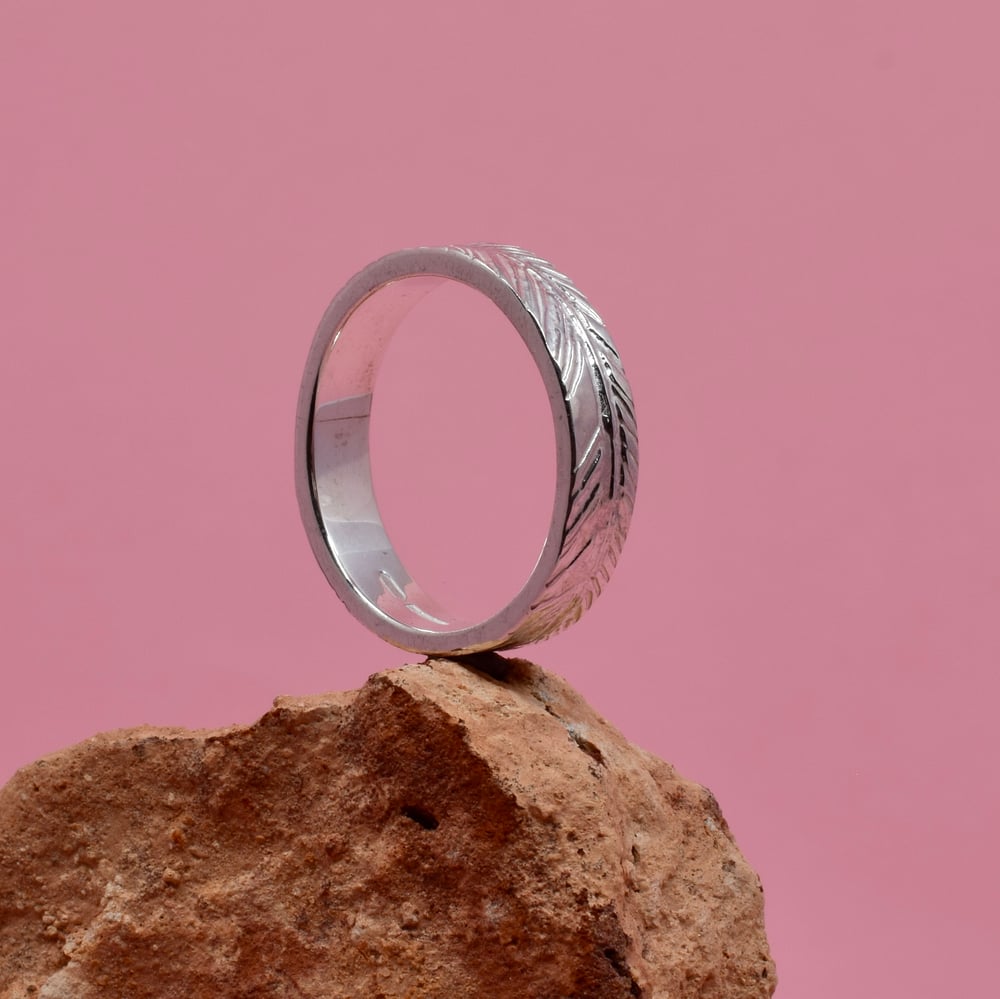 Image of Chunky Plume Ring 