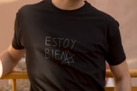 Image 5 of Camiseta 'Estoy Bie4' Negra