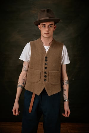 Image of RICHMAL WAISTCOAT - Harris tweed Camel wool 