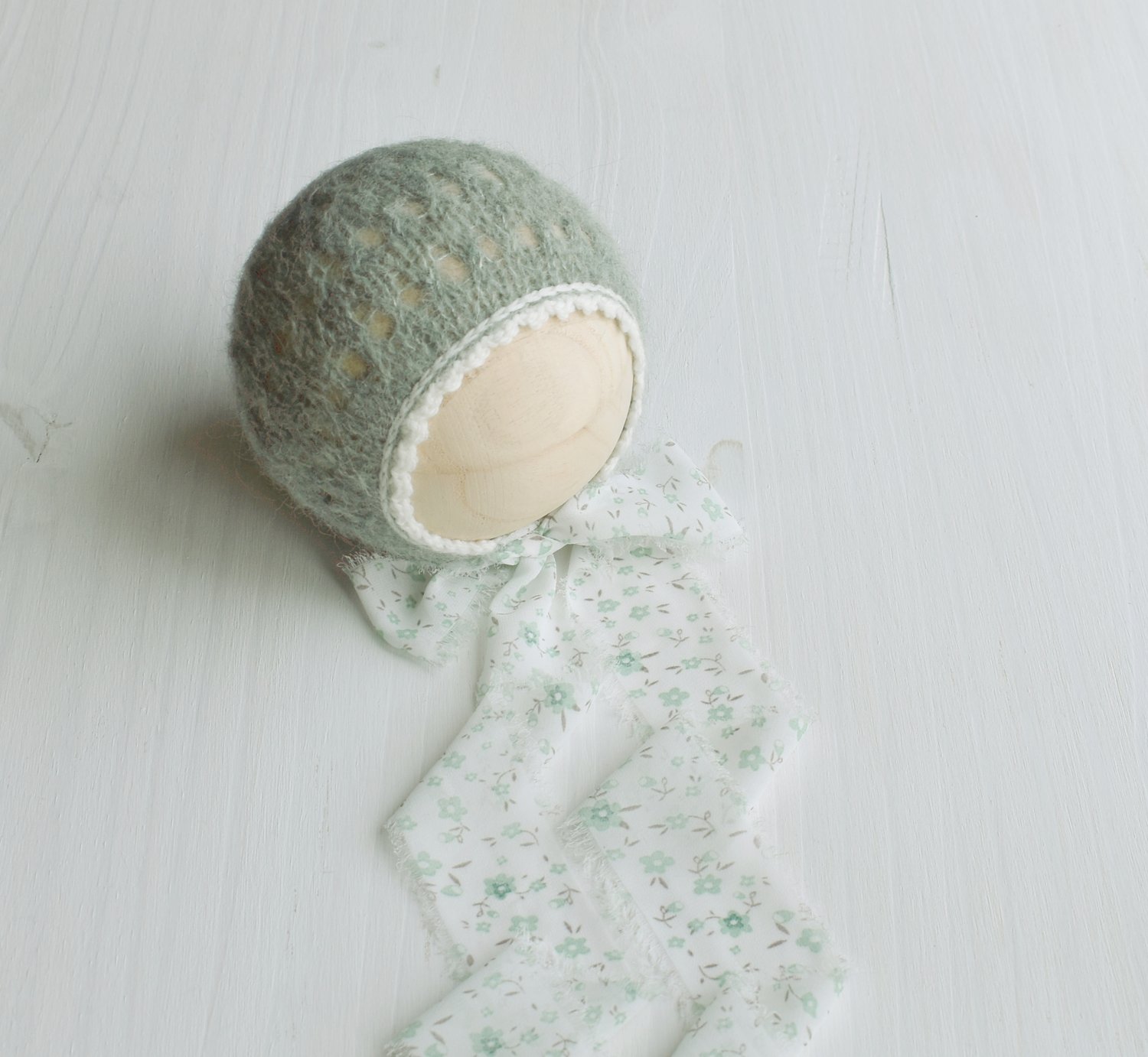 Image of Sage Scalloped Bonnet & Wrap