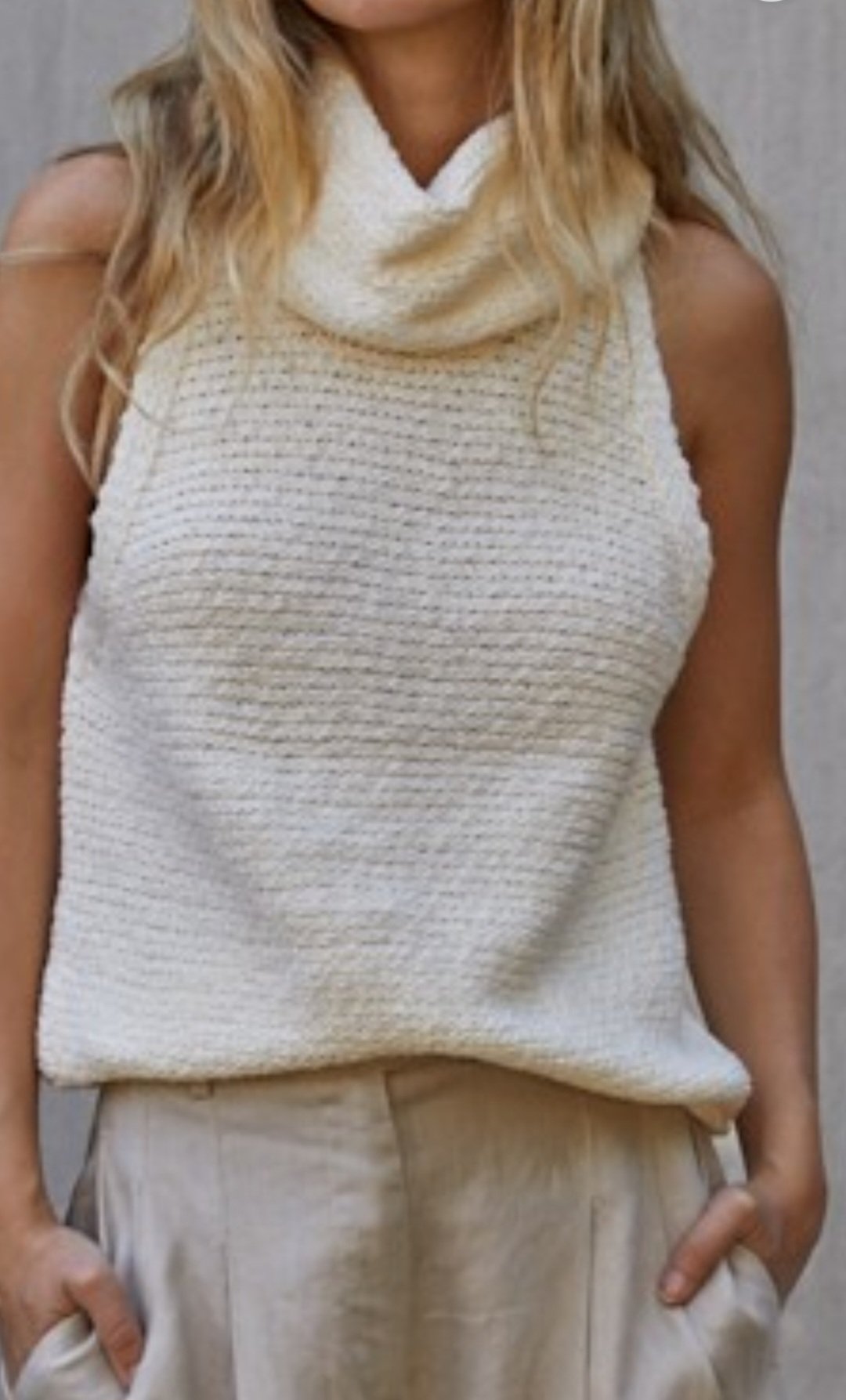 Image of Snow Chunky Cowl neck