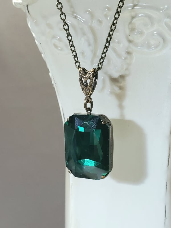 Image of Emerald Green/Antique Bronze Art Deco Necklace - 1920s Vintage Style Art Deco Jewelry