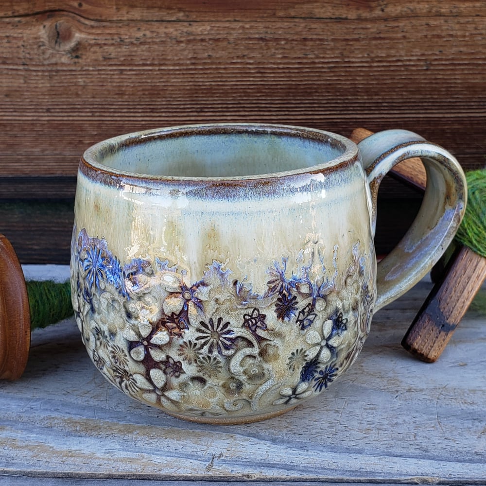 Image of Mountain Flower Honey Globe Mug #1 092023