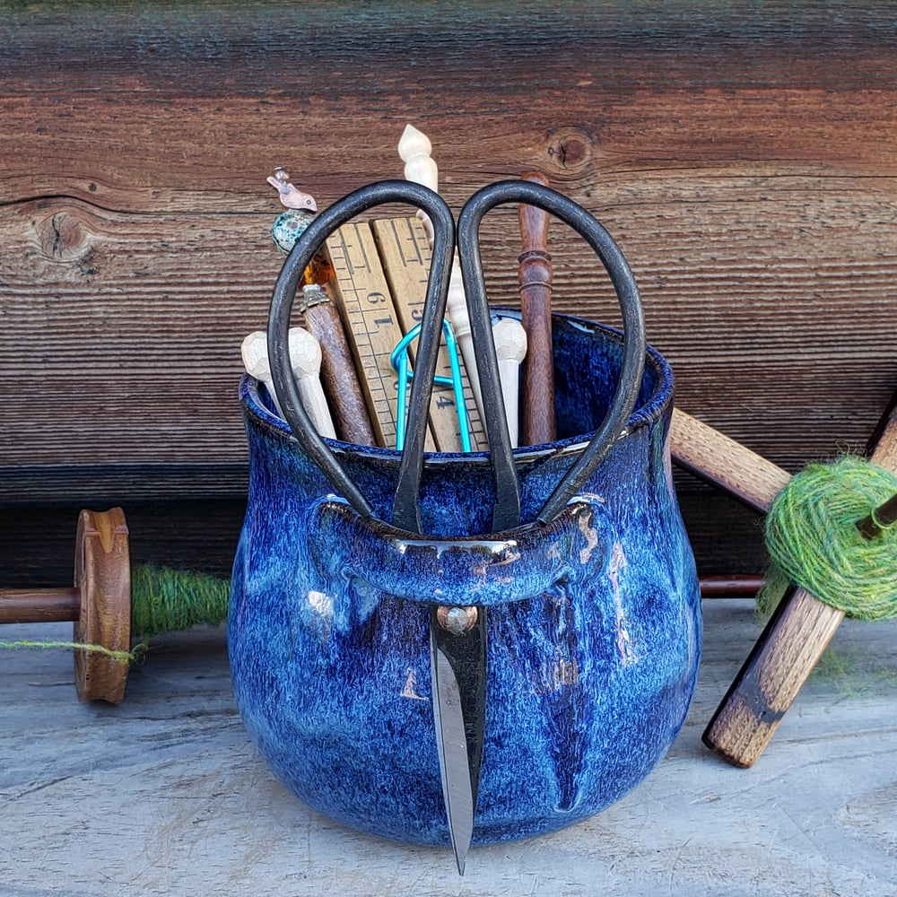 Image of Medium Crafter's Catch-all and Bonsai Snips: Indigo Blue 0092023