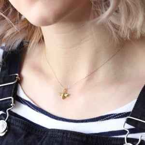 Image of Lisa Angel | Bee Necklace