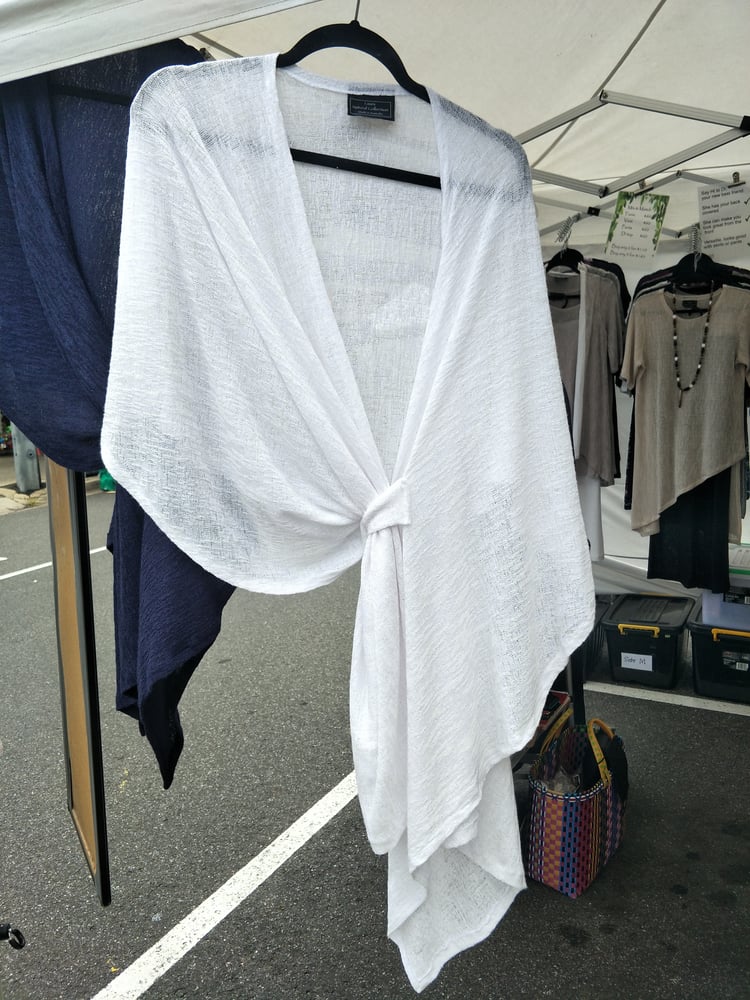 Image of Drape shawl