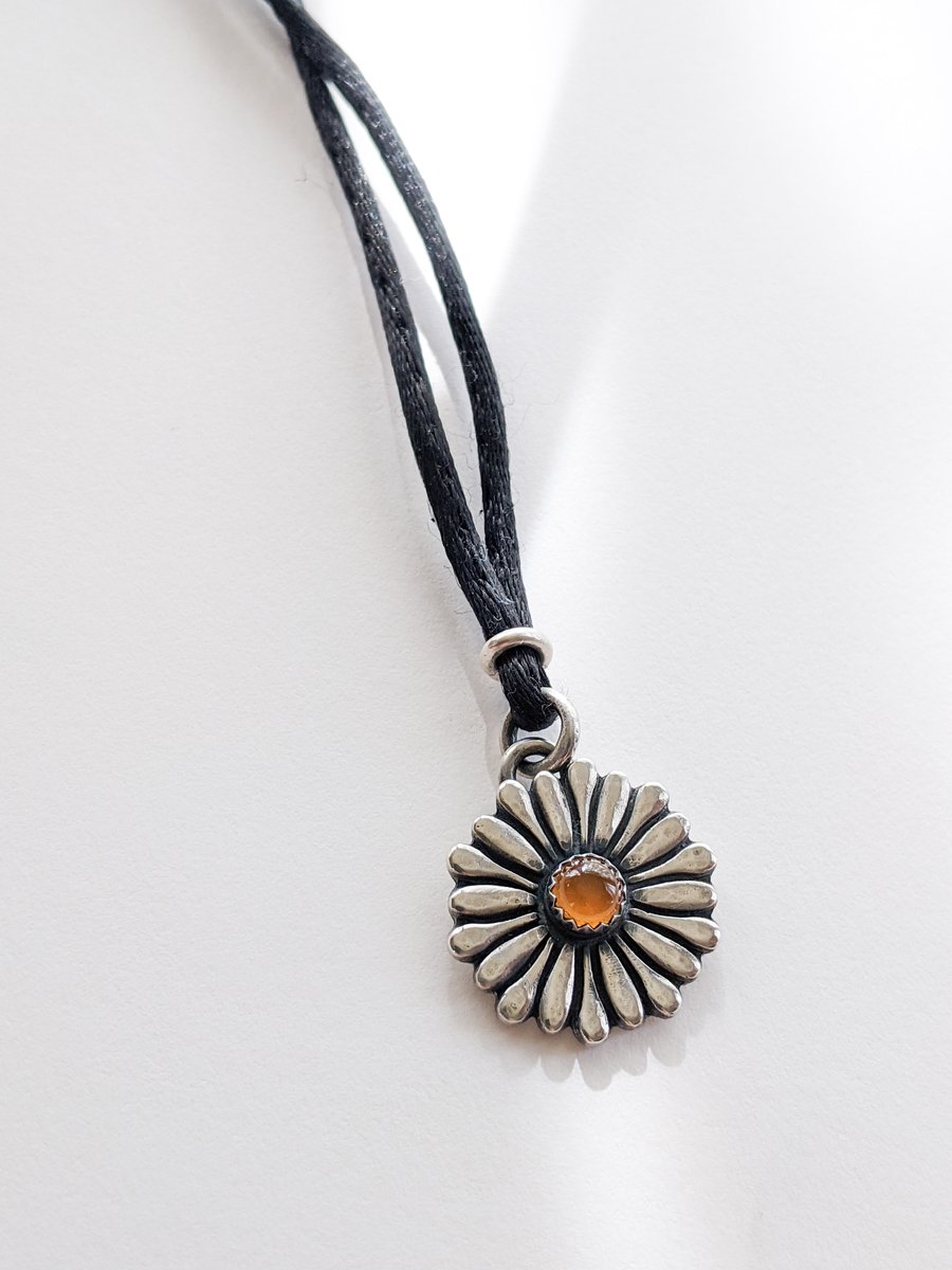 Daisy recycled textured silver & yellow chalcedony pendant