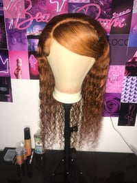 Image 3 of Ginger lace wig