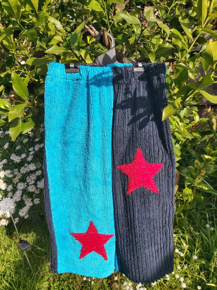 Image of Chenille shorts slate/blue with red stars
