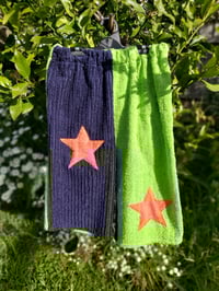 Chenille shorts purple/lime with orange stars