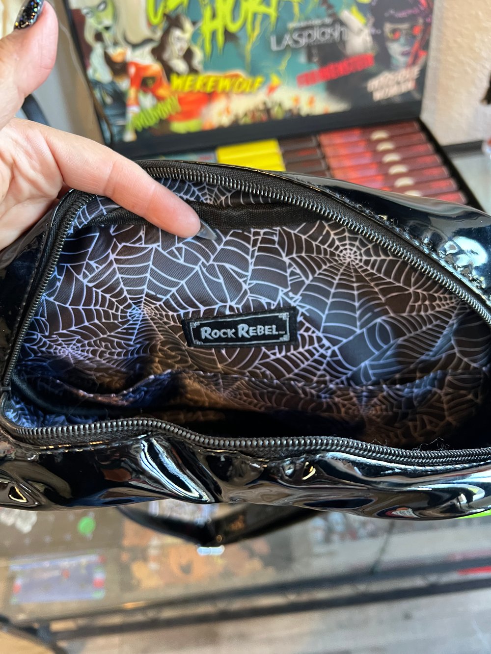 Creature from the black lagoon 🖤 purse 
