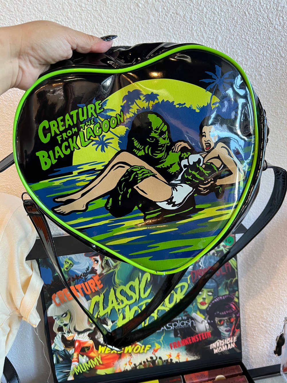 Creature from the black lagoon 🖤 purse 