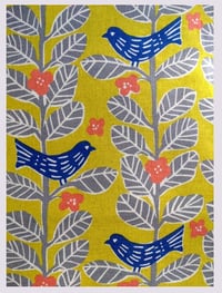 Image 1 of Tissu: Blue birds in the trees