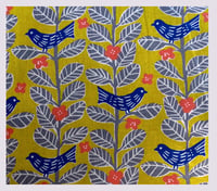 Image 2 of Tissu: Blue birds in the trees