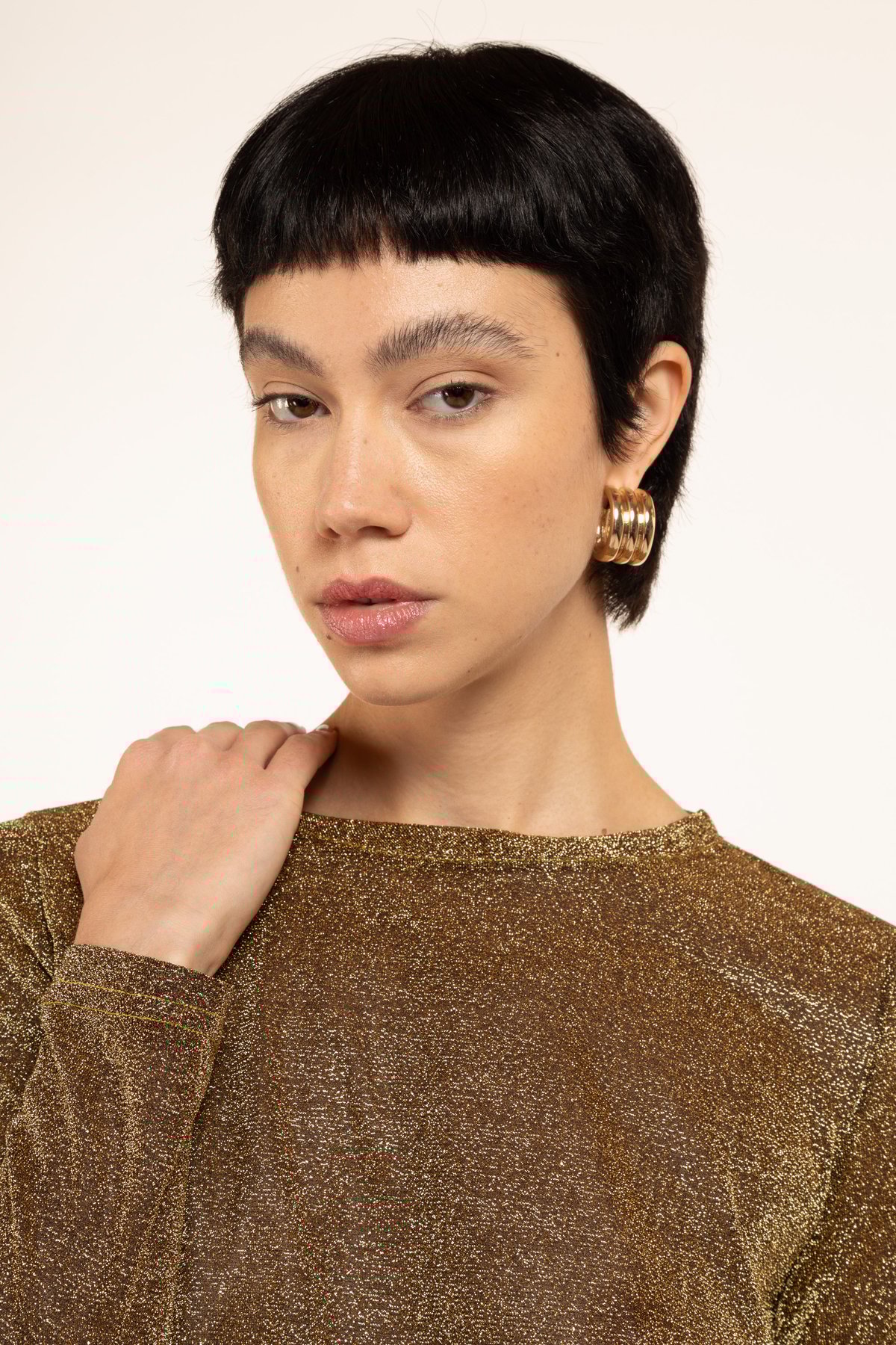 Image of MAGLIA MADAGASCAR LUREX ORO NERO