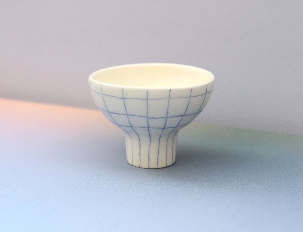 Image of ROUND CUP / ✱