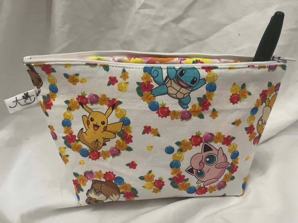 Image of SALE - Flowery Creatures Zipper Pouch