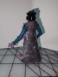 Image 4 of Extraterrestrial Gunman