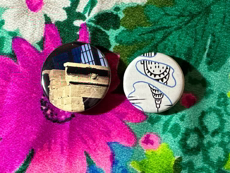 New York City Pinback Buttons Lot of 6 (Set A) Image 3