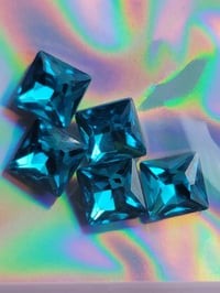 Image 2 of Tq crystal square shape
