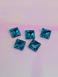 Image 4 of Tq crystal square shape