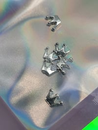 Image 3 of Metal crown charm