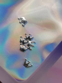 Image 4 of Metal crown charm