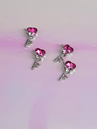 Image 3 of Pink dimond heart key