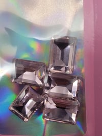 Image 4 of Large pink rectangle shape diamond 