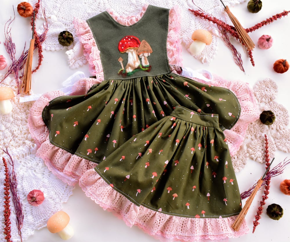 Image of Mushroom Two Piece Pinnie no. 010 