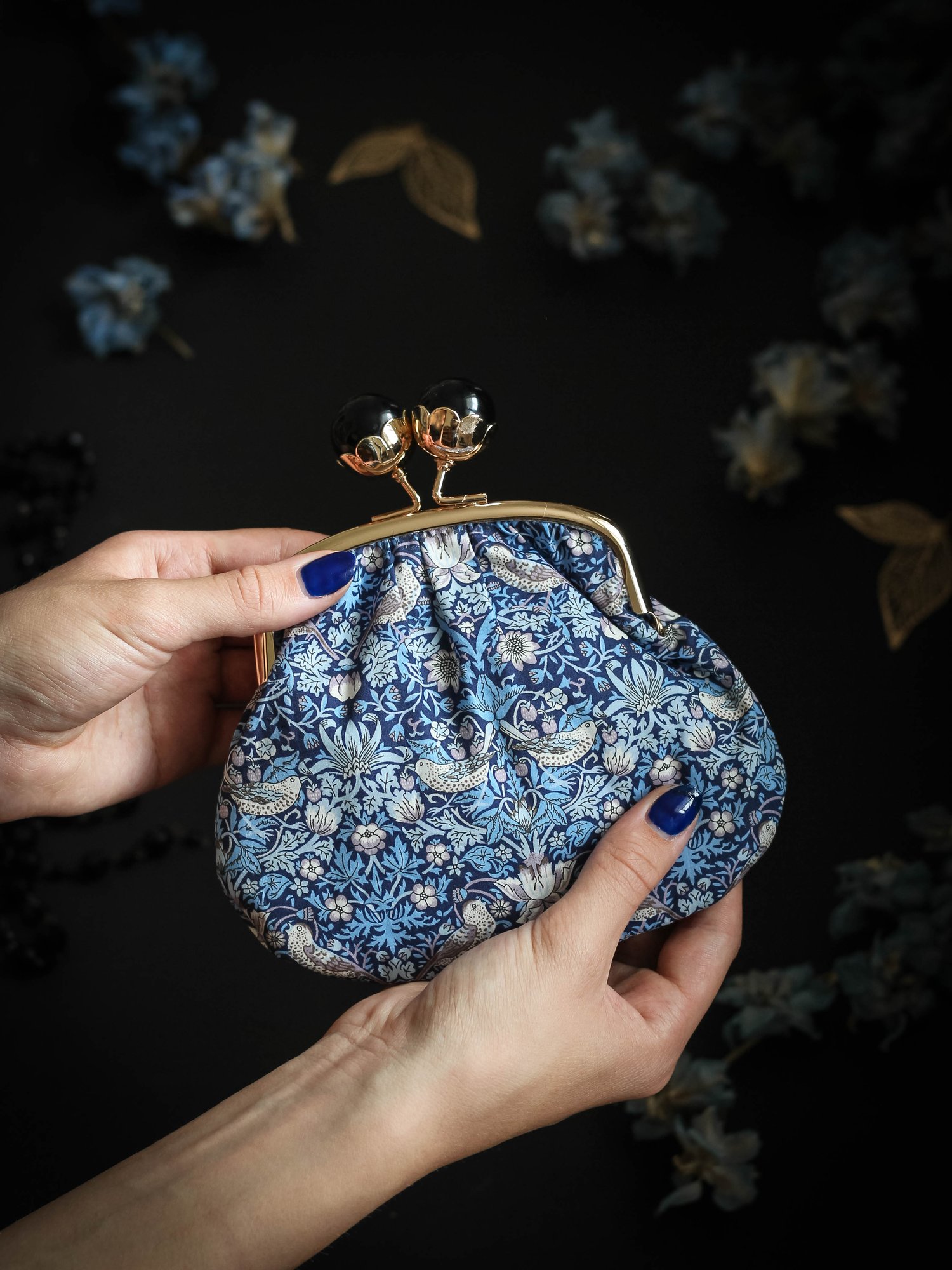 Image of Purse * Birds and strawberreis * Blue