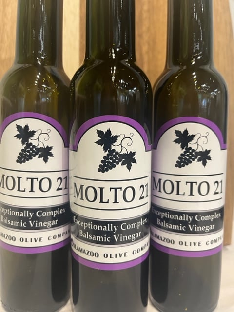 Molto 21- An Exceedingly Rare Balsamic Vinegar! (2023) 