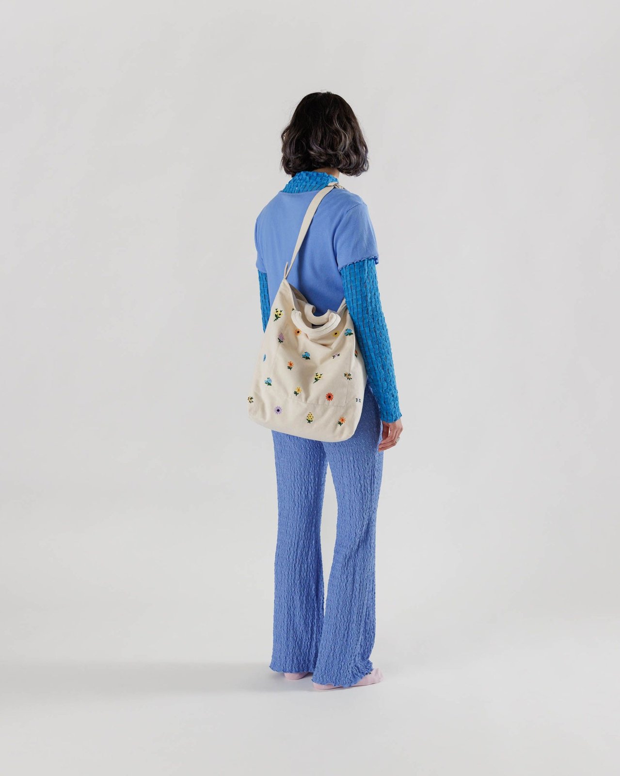 Horizontal Zip Duck Bag : Embroidered Ditsy Floral - Baggu