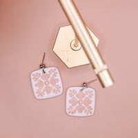 Image 1 of Loseta Blanca