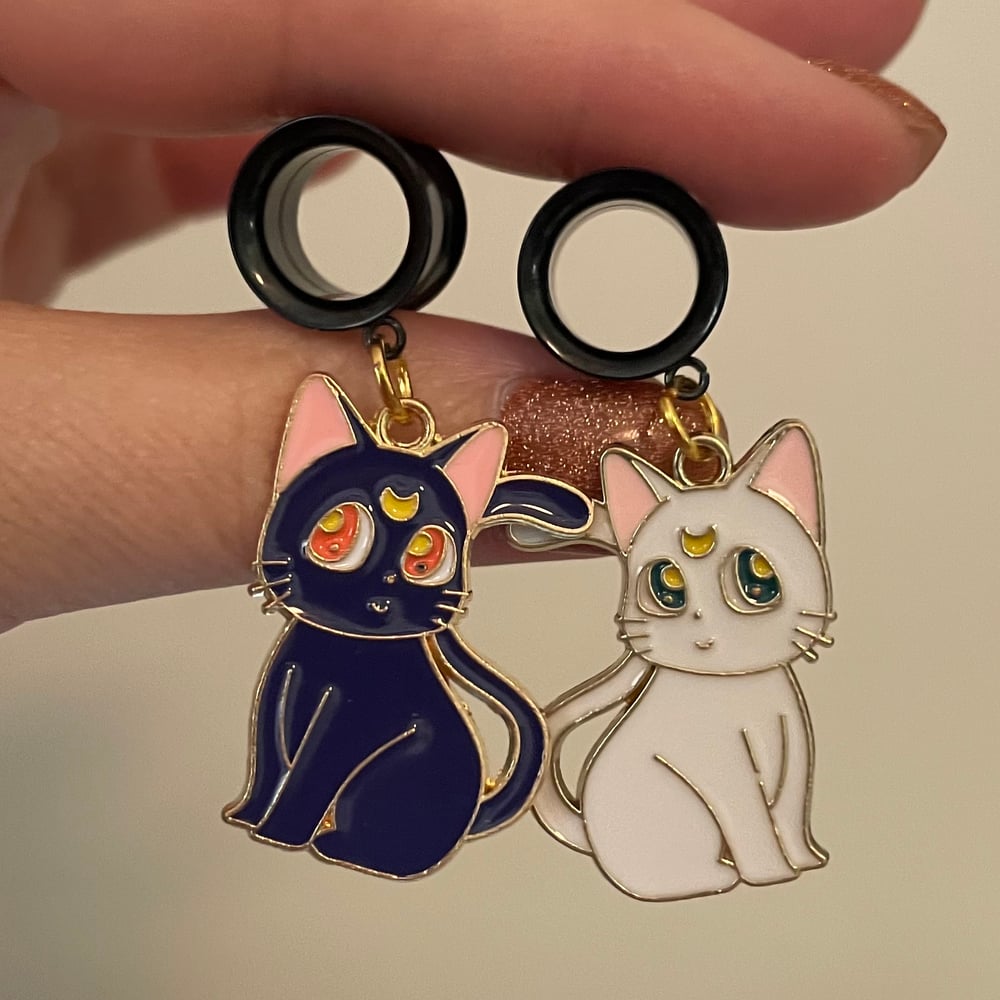 Image of Cute kitty Tunnel Dangles (sizes 2g-2)