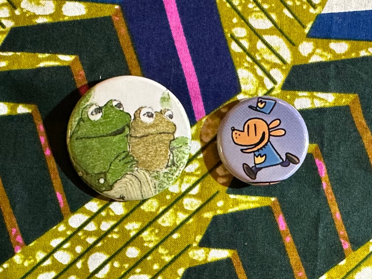 Children's Book Pinback Buttons Lot of 6 (Set B) Image 4