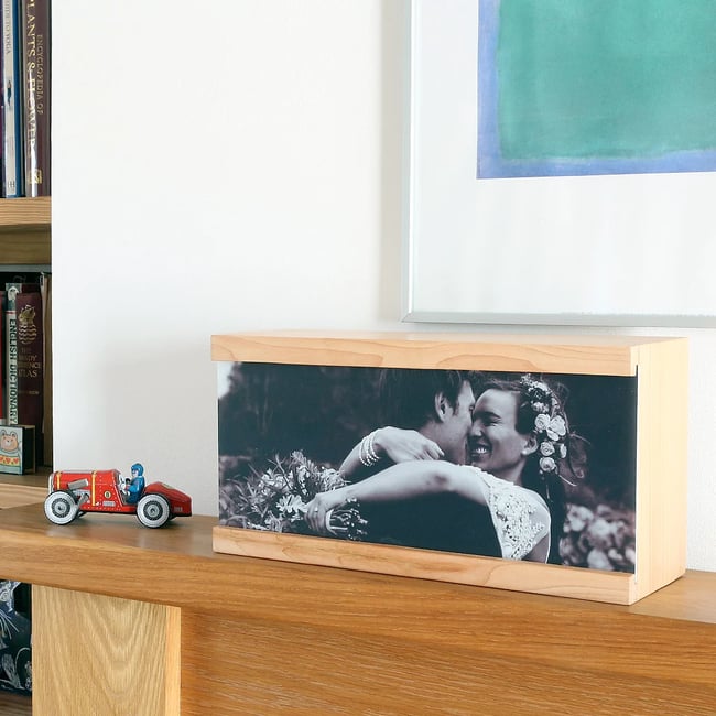 Personalised photographic light box