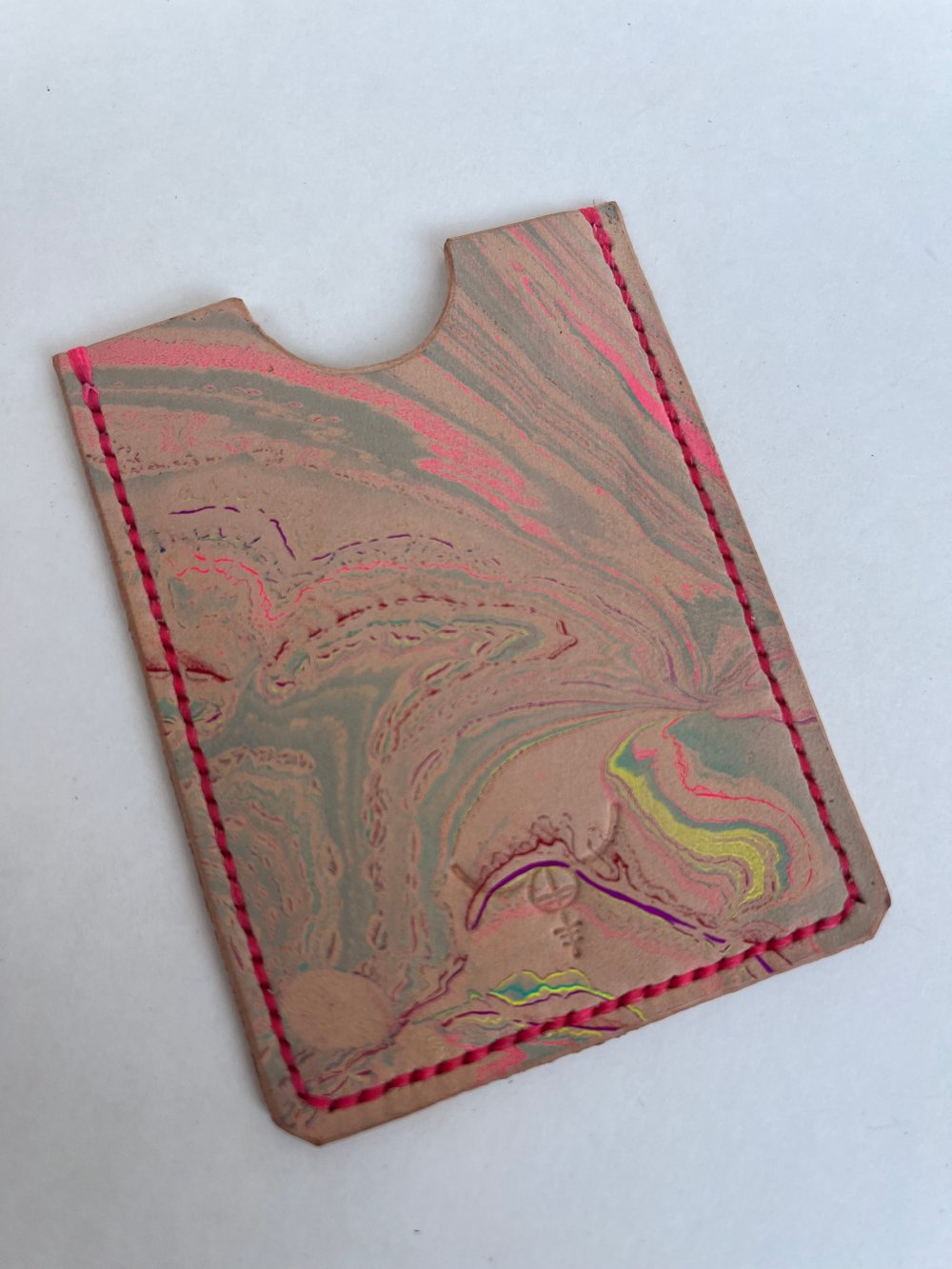 Image of Natural Marbled Cardholder (pink)