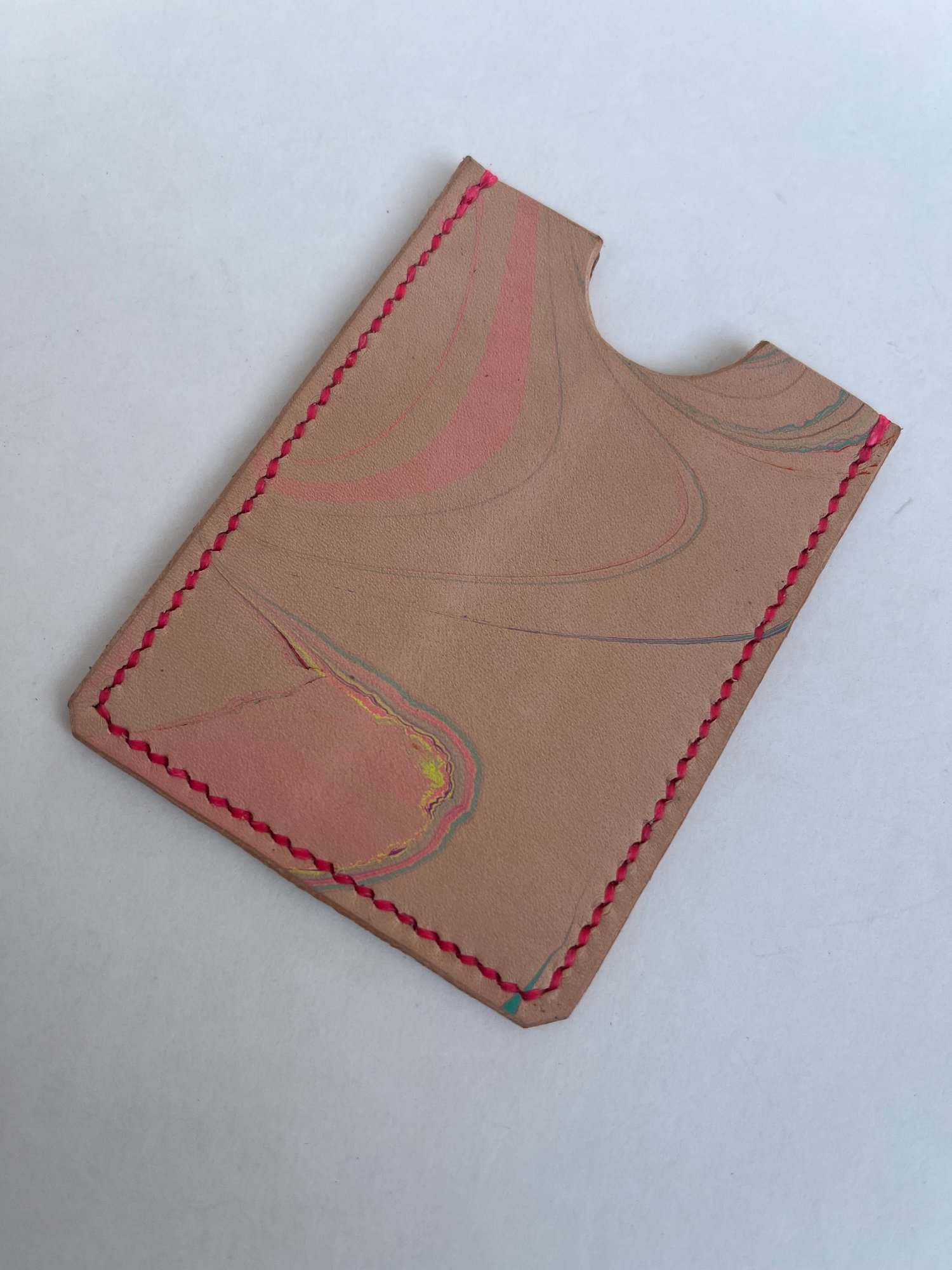 Image of Natural Marbled Cardholder (pink)