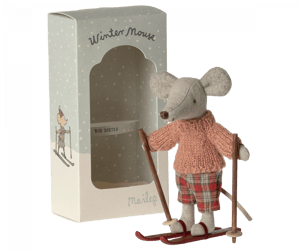 Image of Familia ratones esquiadora y su trineo