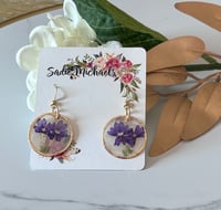 Image 4 of Pressed Purple Lobelia on Capiz Shells