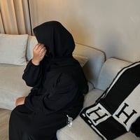 Image 2 of Basic: Black