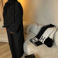 Image 3 of Basic: Black