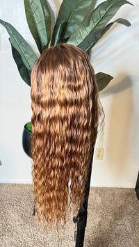 Image 1 of Loose Wave Wig