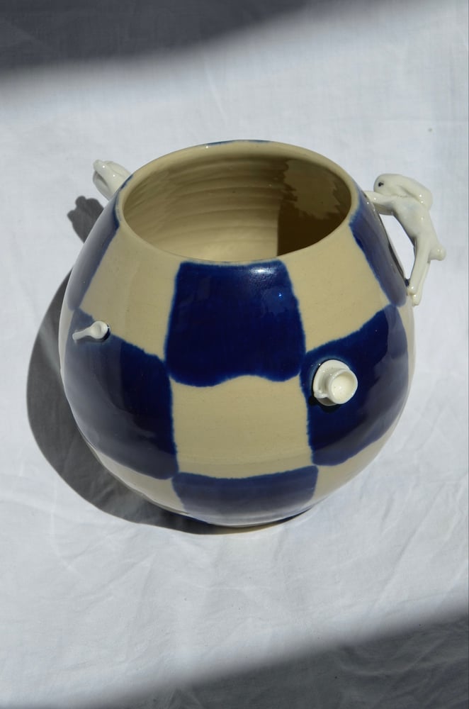 Image of mad hatter's vase