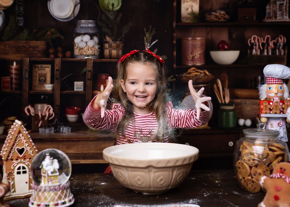 Image of Xmas Mini Session 2023 - Gingerbread Kitchen