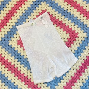 Image of Size XXS-XS - Vintage Shapewear Shorts