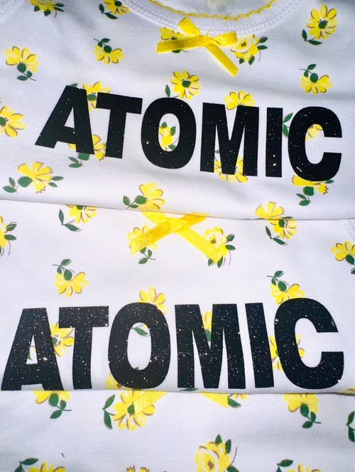 Image of 💛🕸️💛NEW Atomic Yellow Rose 💛🕸️💛