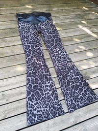 Image 4 of Flared leopard pants, S/M